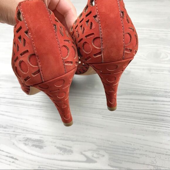 Loeffler Randall Perforated pumps - Picture 4 of 7